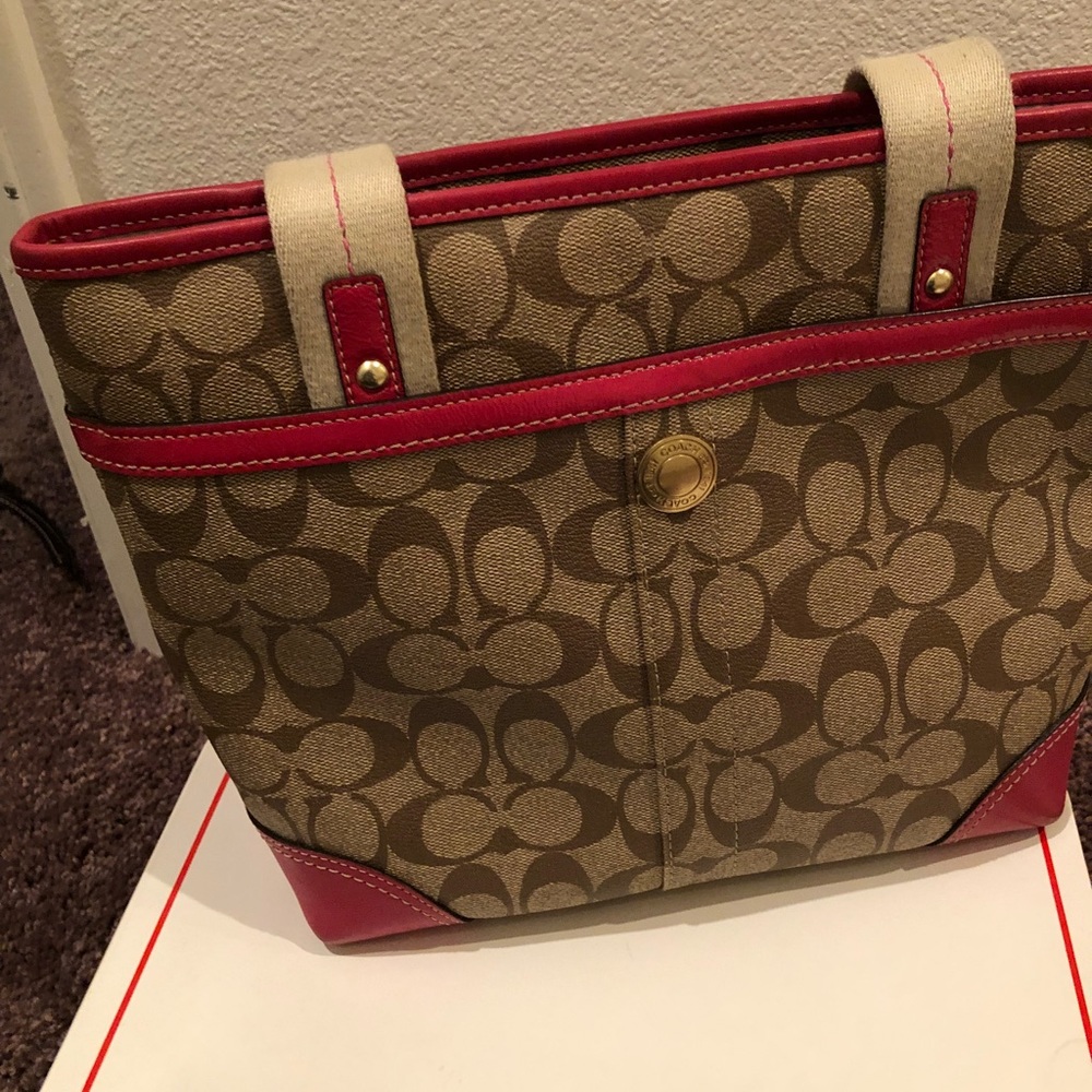Authentic Coach leather tote handbag Pink & Khaki.